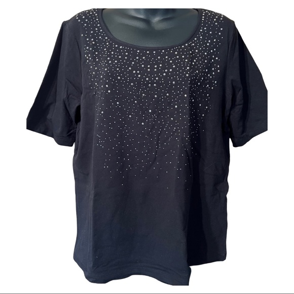 PETITE LARGE BLACK TSHIRT - Picture 2 of 8